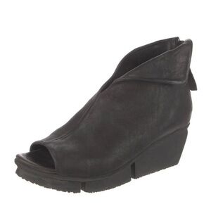 Trippen Women's Galaxy Black Peeptoe Wedge Ankle Bootie Size 38 7